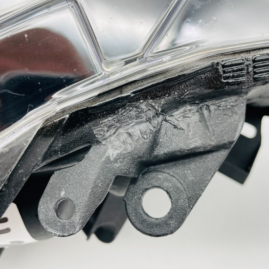 Toyota Prius Headlight Genuine Left Passenger Side 2016 - 2019 [hl203]