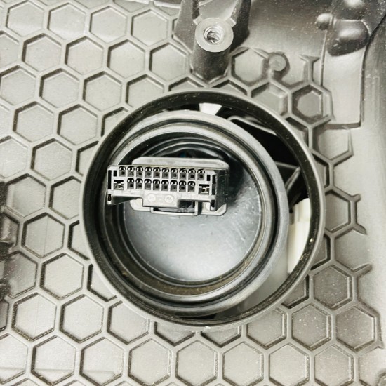 Toyota Prius Headlight Genuine Left Passenger Side 2016 - 2019 [hl203]