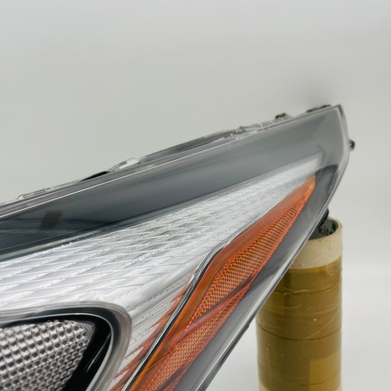 Toyota Prius Headlight Genuine Left Passenger Side 2016 - 2019 [hl203]