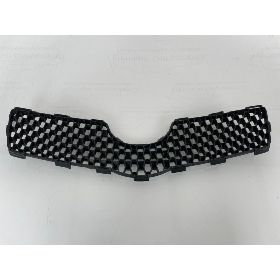 Toyota Yaris Grill Front Bumper Genuine 2005 – 2011 [x201]