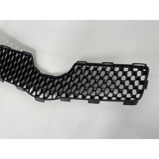 Toyota Yaris Grill Front Bumper Genuine 2005 – 2011 [x201]
