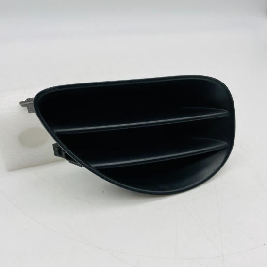Toyota Yaris Fog Light Cover Right Offside Driver Genuine 2006 – 2008 [x191]