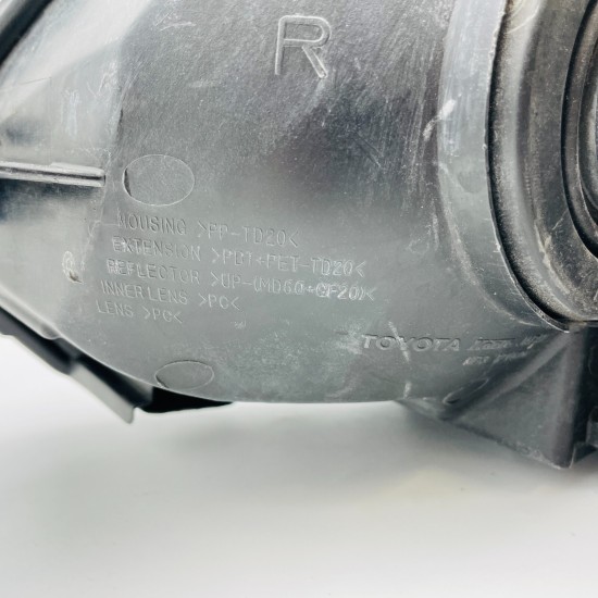 Toyota Prius Headlamp Headlight Right Driver Offside 2009 – 2015 [l118]