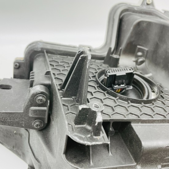 Toyota Prius Headlight Genuine Left Passenger Side 2016 - 2019 [hl203]