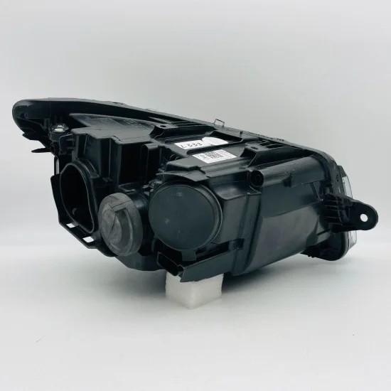 VW Transporter Mk5 Headlight Genuine Left Passenger Nearside Headlamp 2018 -2023 VW Transporter Mk5 Headlight Genuine Left Passenger Nearside Headlamp 2018 -2023