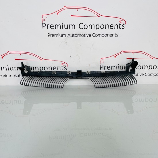 VW Tiguan Front Bumper Guide Genuine Centre Support Beam Section 2014 - 2018 VW Tiguan Front Bumper Guide Genuine Centre Support Beam Section 2014 - 2018