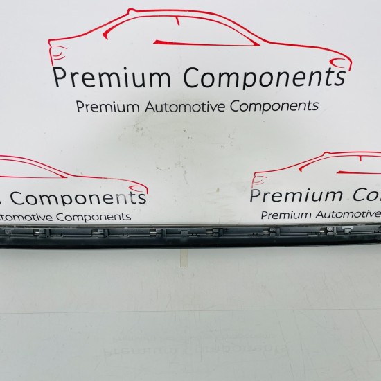 VW Passat B8 Front Left Door Moulding Genuine Protective Trim Strip 2015 - 2019 VW Passat B8 Front Left Door Moulding Genuine Protective Trim Strip 2015 - 2019