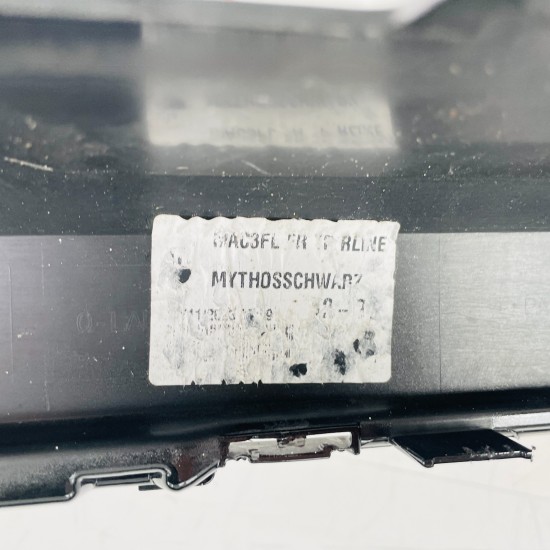 VW Touareg R Front Bumper Genuine Black With Washer Jets 2015 – 2019 [an101]