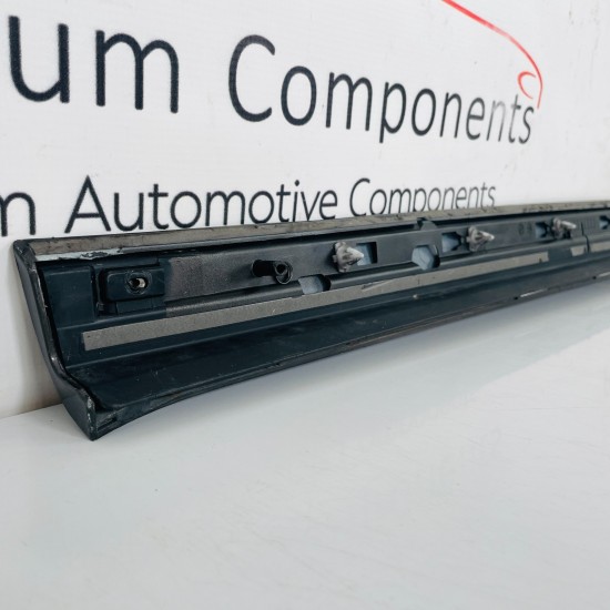 VW Sharan Door Moulding Genuine Front Right Lower Cladding Trim Strip 2010 –2022 VW Sharan Door Moulding Genuine Front Right Lower Cladding Trim Strip 2010 –2022