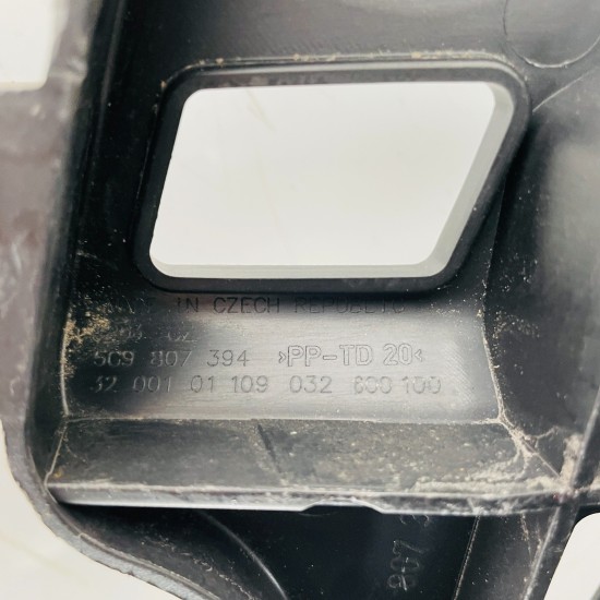 VW Golf Rear Bumper Bracket Genuine Mk7 Right Mount 2013 – 2020 [za86]