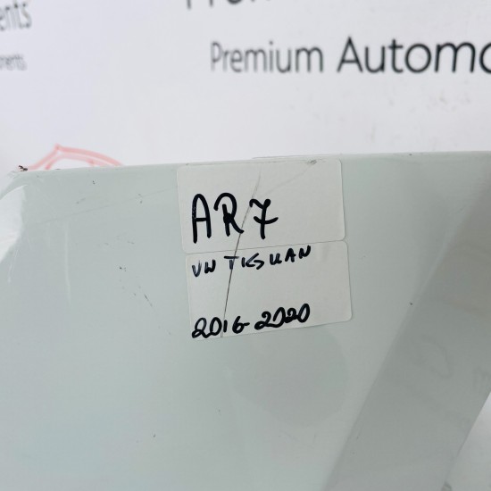 VW Tiguan Front Bumper With Jets Genuine White 5na807221 | 2016 – 2020 [ar7]