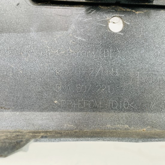 VW Tiguan Front Bumper With Jets Genuine White 5na807221 | 2016 – 2020 [ar7]