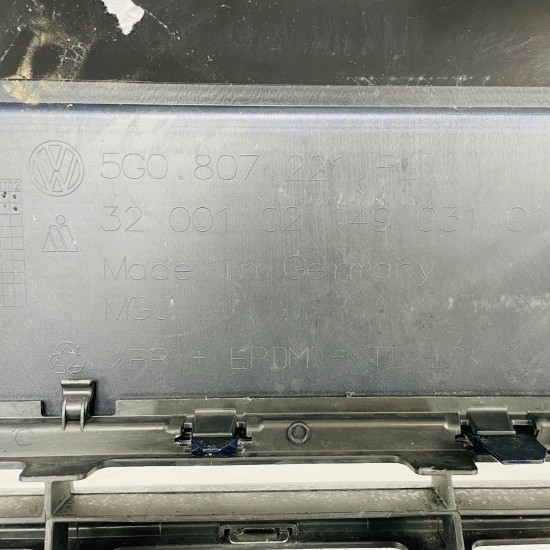 VW Golf Front Bumper Mk7.5 Se Face Lift Genuine Blue 2017 – 2020 [ap64]