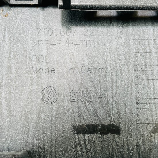 VW Multivan Front Bumper T7 Style Genuine White 7t0807221c | 2022 - 2025 [at29]