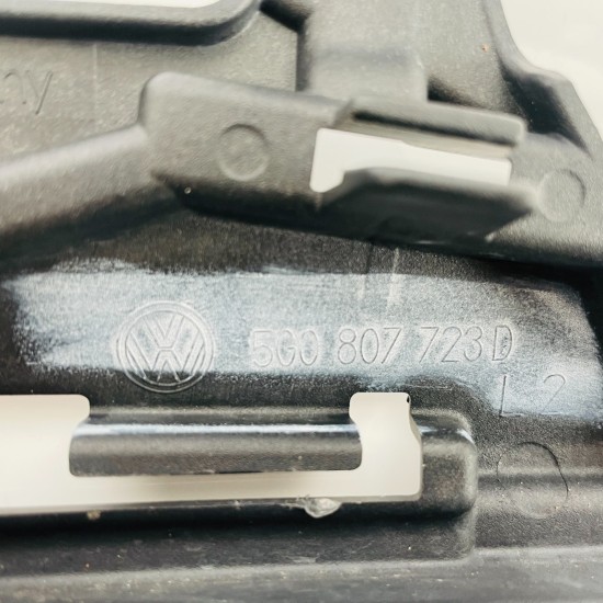 VW Golf Front Bumper Left Mounting Bracket Mk7 Genuine 5g0807723d | 2013 – 2017
