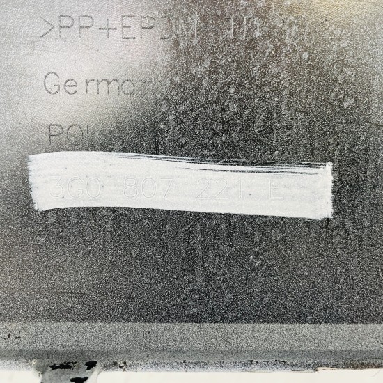 VW Passat Front Bumper B8 Facelift Genuine White 3g0807221e | 2020-2024 [au105]