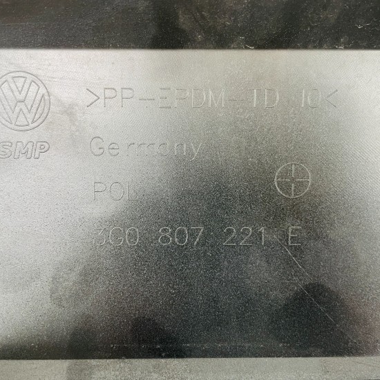 VW Passat Front Bumper B8 Face Lift Genuine Black 3g0807221e | 2020 – 2024 [at33