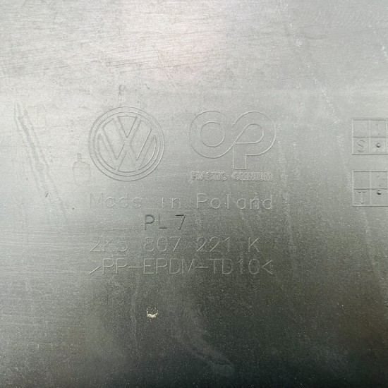 VW Caddy Highline Life Front Bumper Genuine Green 2k5807221k | 2015-2020 [au24]