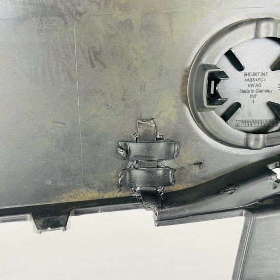 VW Golf Front Bumper Mk8 Se Genuine Black 5h0807221h | 2019-2024 [Ba123]