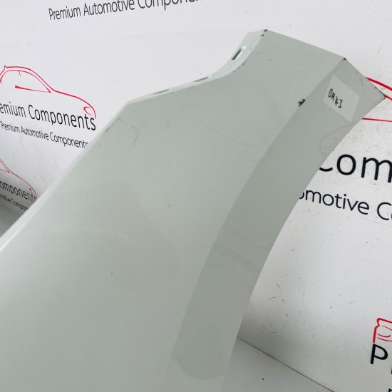 VW Golf Front Bumper Mk8 Se Genuine White 5h0807221j | 2020-2023 [Ba43]