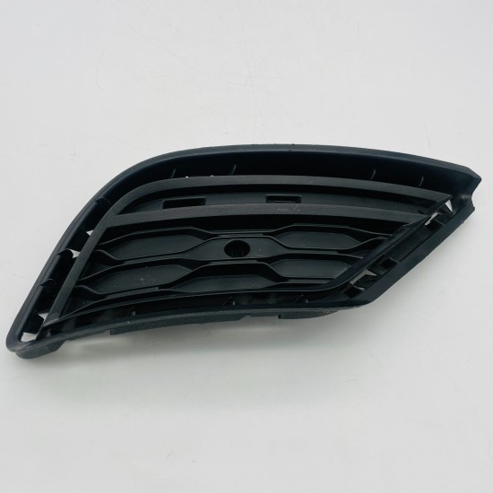VW T Roc Grill Rear Bumper Left Passenger Side 2g0807245c | 2017-2022 [za149]