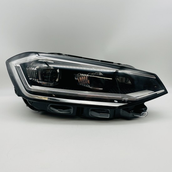 VW Golf Sportsvan Headlight Right Side Genuine 90141180 | 2018-2021 [l208]