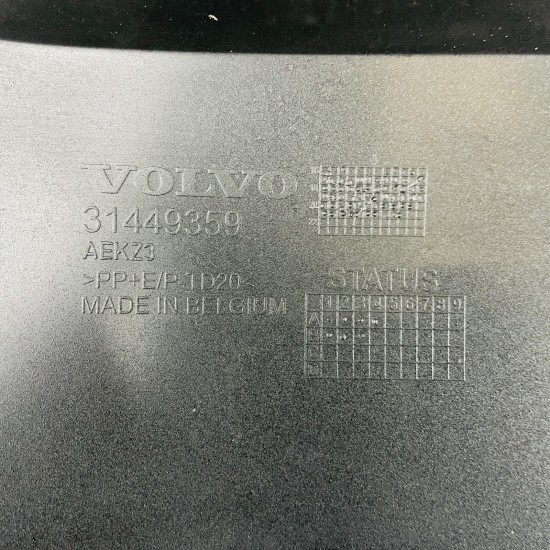 Volvo Xc40 Front Bumper Genuine Blue 31449359 / 2017 - 2022 [ar111]