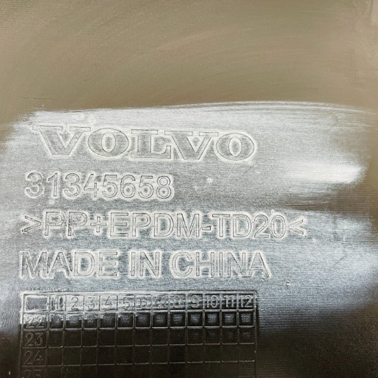 Volvo Xc40 Front Bumper Performacne Plus Genuine Black 31345658 | 2024 – 2026