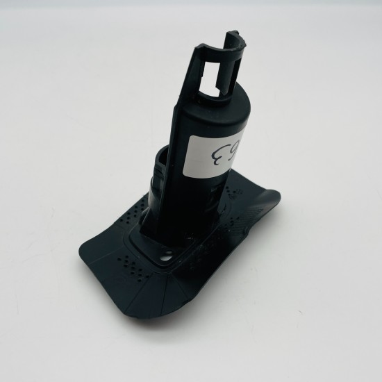 Volvo Xc60 Mk2 Passenger Side Headlight Washer Jet Mount 2018 - 2022 [x163]