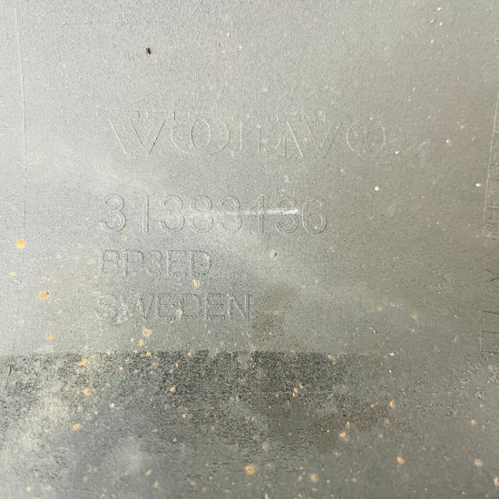 Volvo S60 Front Bumper Genuine Black Mk2 R-design Washer Jets 2013 - 2018 [an72]